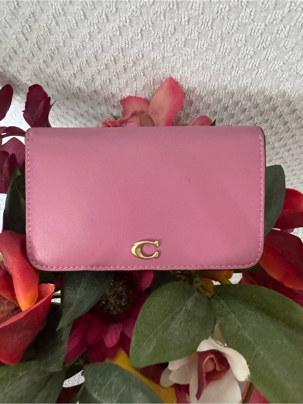 Coach EUC Essential slim pink leather wallet